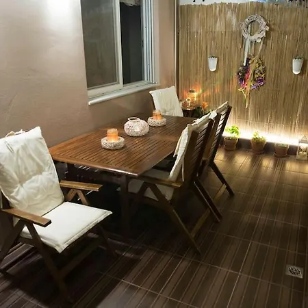 Family House,acropolis View,5 Min From Metro Apartment Athens