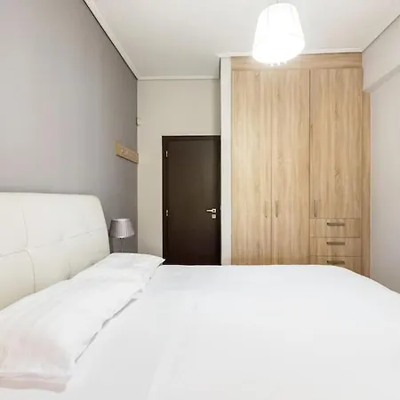 Family House,acropolis View,5 Min From Metro