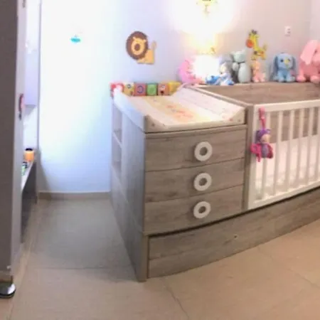 Family House,acropolis View,5 Min From Metro Apartment *