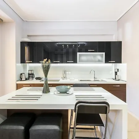 Family House,acropolis View,5 Min From Metro